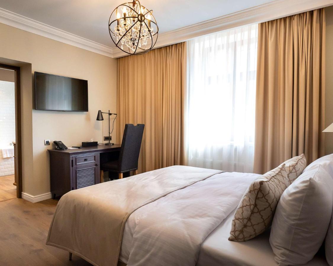Best Western Plus Market Square Лвив Екстериор снимка