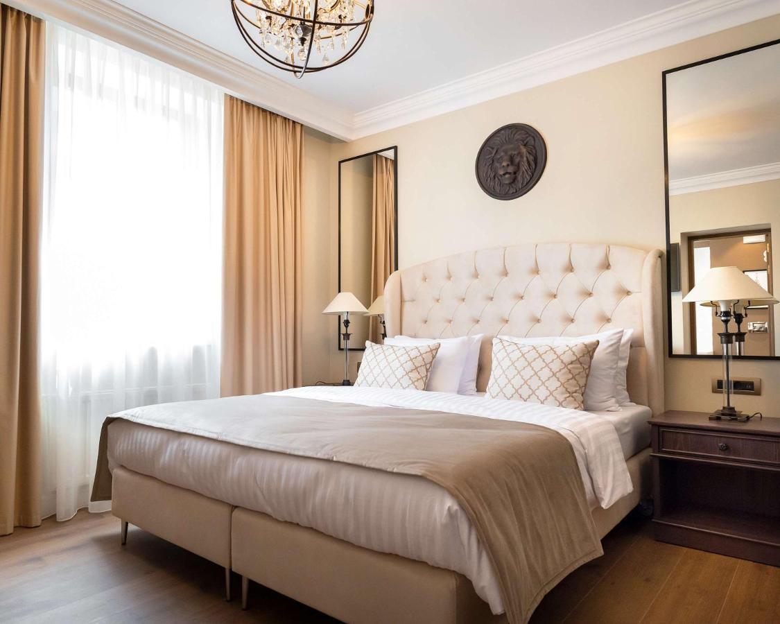Best Western Plus Market Square Лвив Екстериор снимка