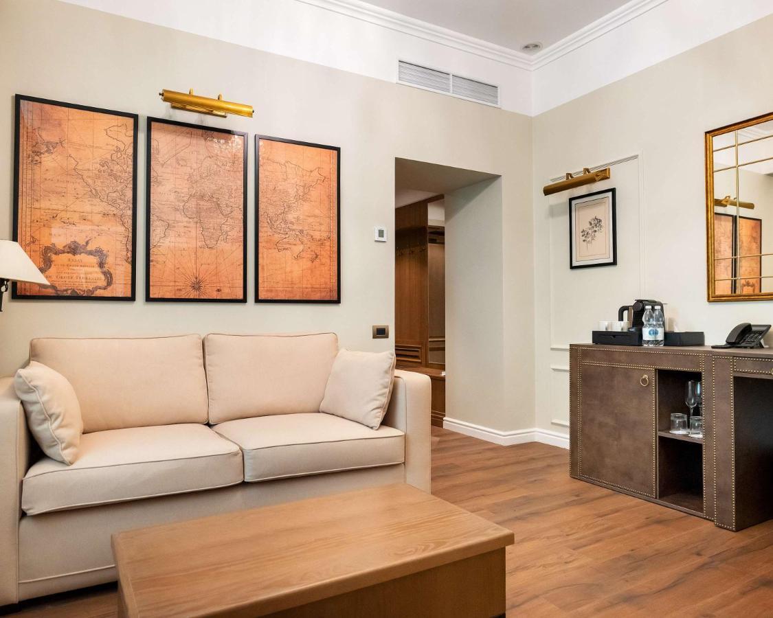Best Western Plus Market Square Лвив Екстериор снимка