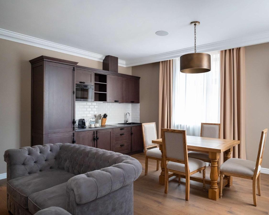 Best Western Plus Market Square Лвив Екстериор снимка