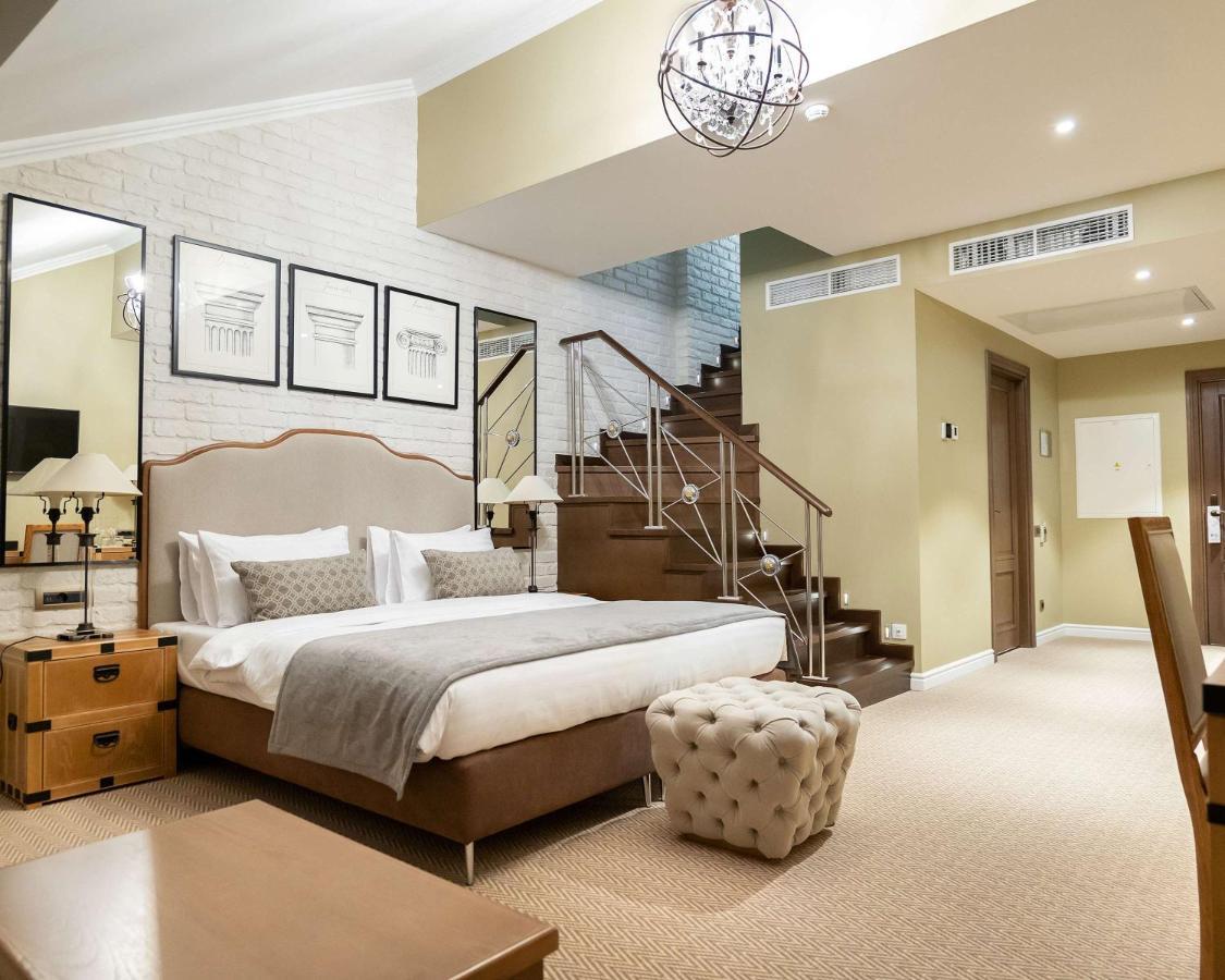 Best Western Plus Market Square Лвив Екстериор снимка