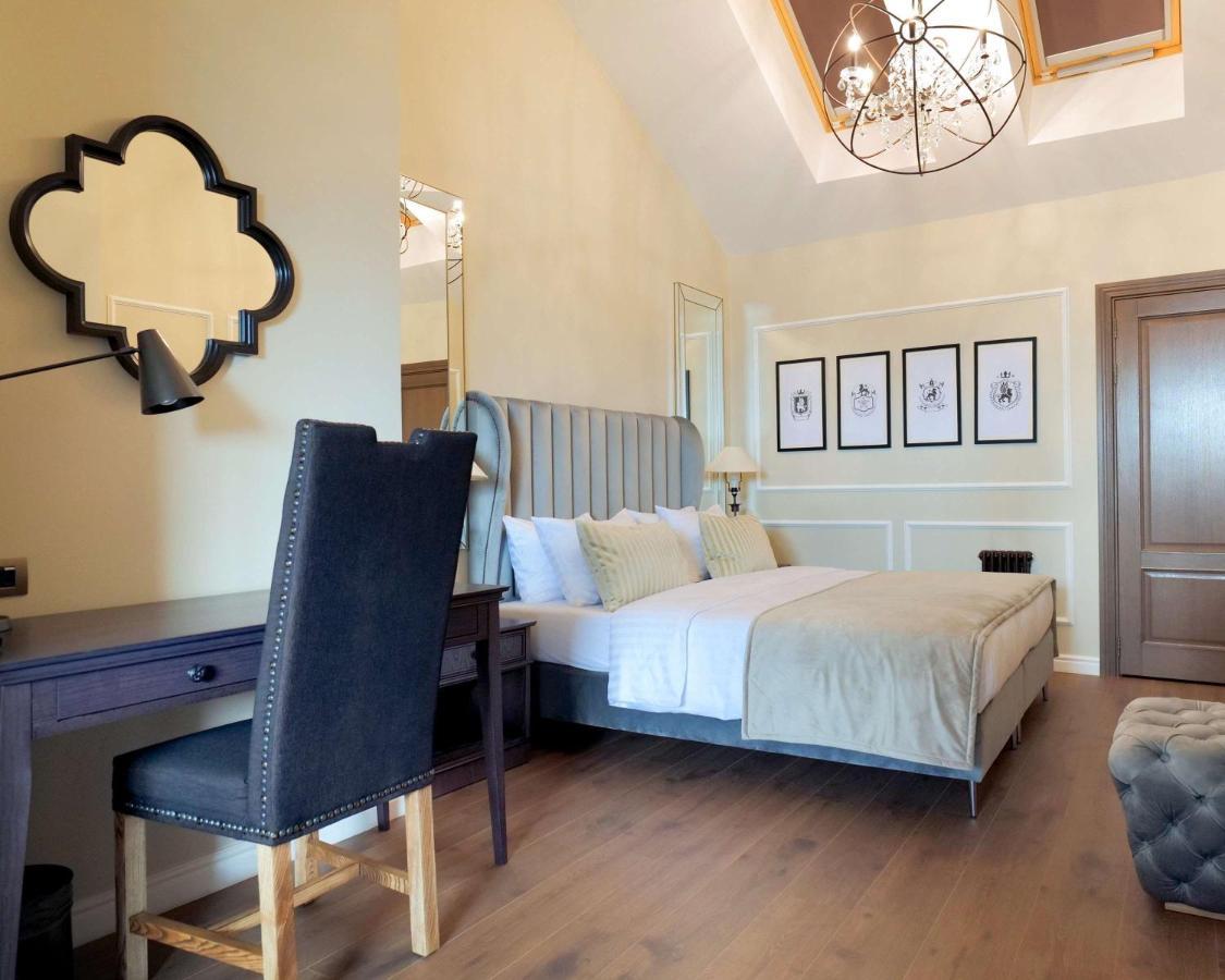 Best Western Plus Market Square Лвив Екстериор снимка