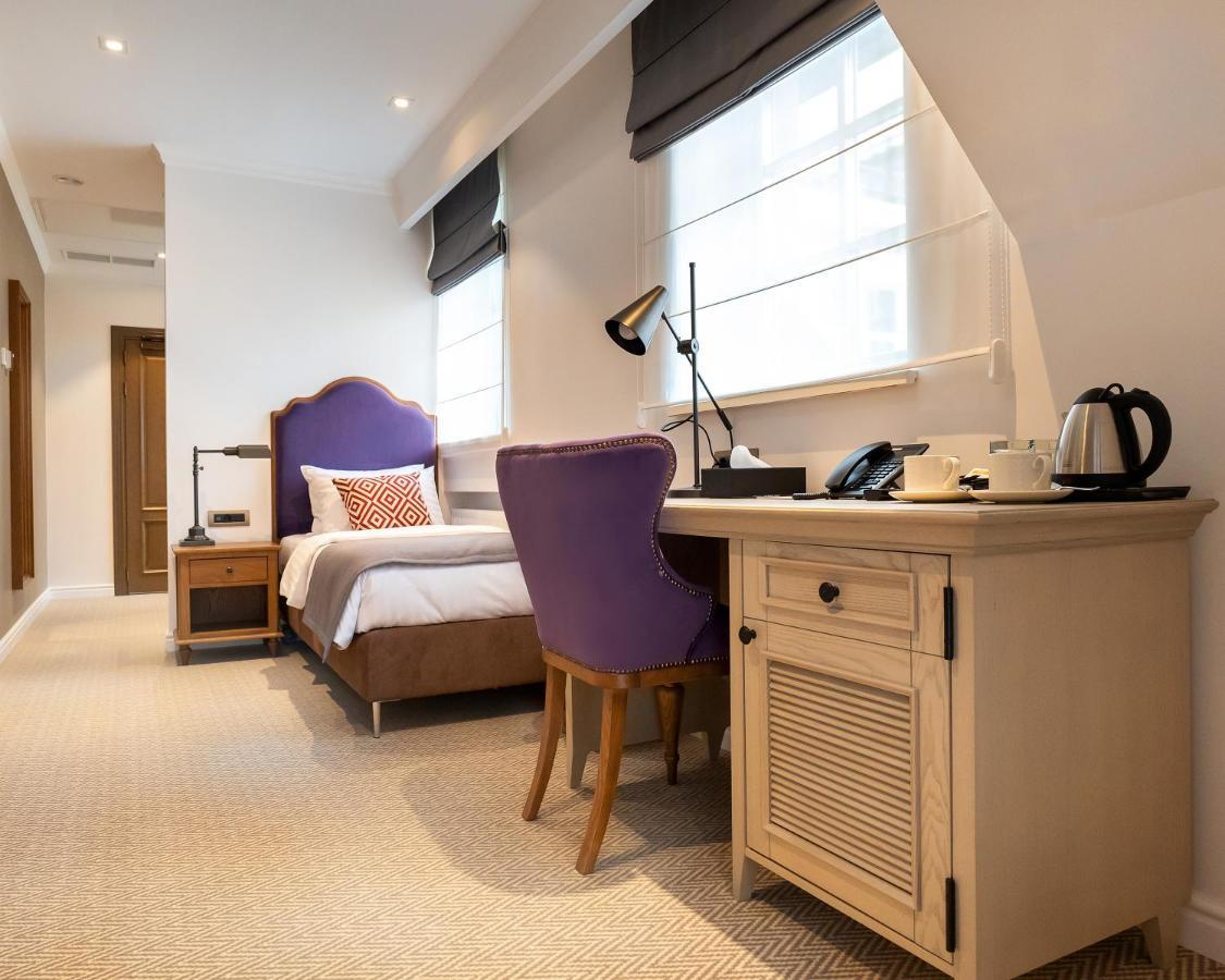 Best Western Plus Market Square Лвив Екстериор снимка